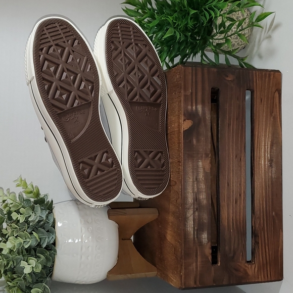 Converse CTAS LIFT HI PLATFORM Women's Sz: Various / 566565C  Suede & Sherpa - Picture 8 of 10